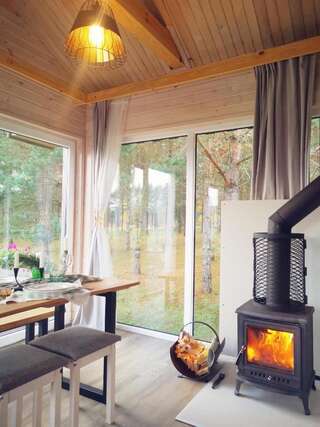 Дома для отпуска Green Valley Brīvdienu mājas Žocene One-Bedroom House with Fireplace and Hot Tub-5